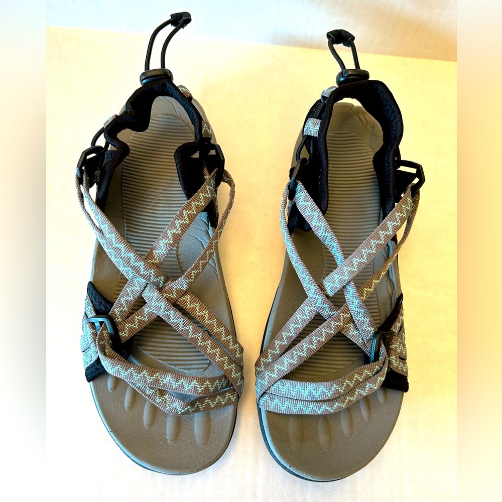 Megnya Comfort river hiking water proof adj strap sandals lightweight Sz7.5 NWOB